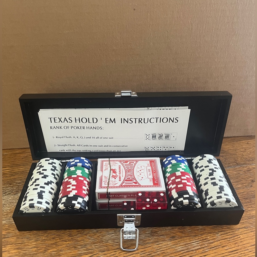 Mini 100-Chip Poker Starter Set - Great for Travel!